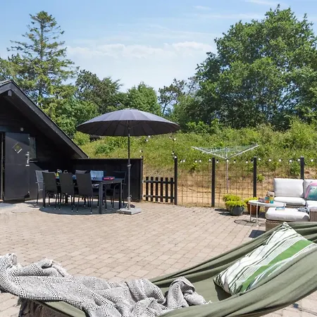 Jahn - 1-8km From The Sea By Interhome * Hals