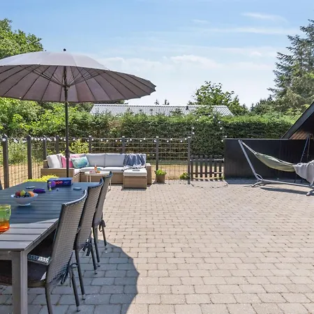 Jahn - 1-8km From The Sea By Interhome *