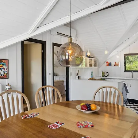 Jahn - 1-8km From The Sea By Interhome Feriehus Hals